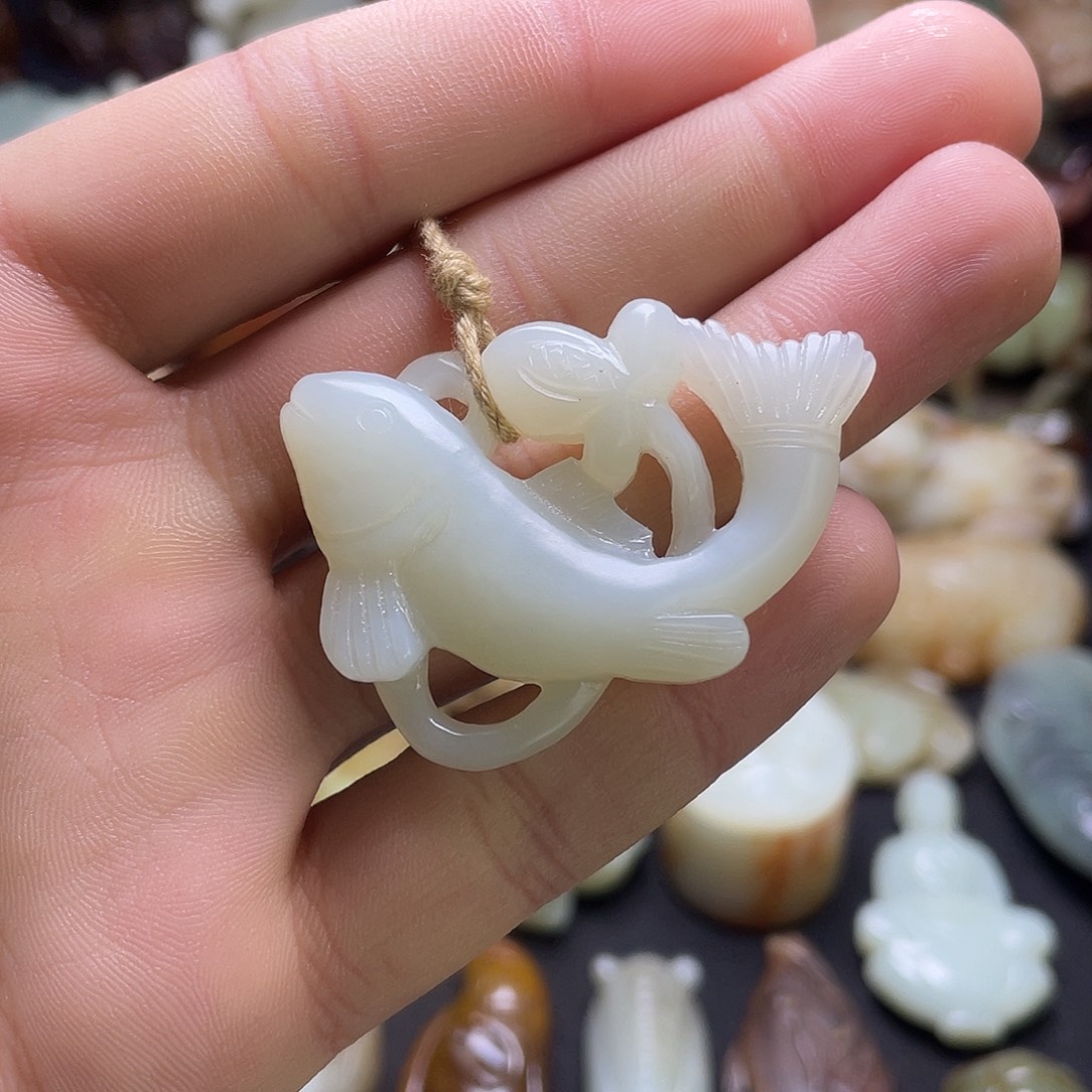 和田玉（糖玉）未镶嵌颈饰