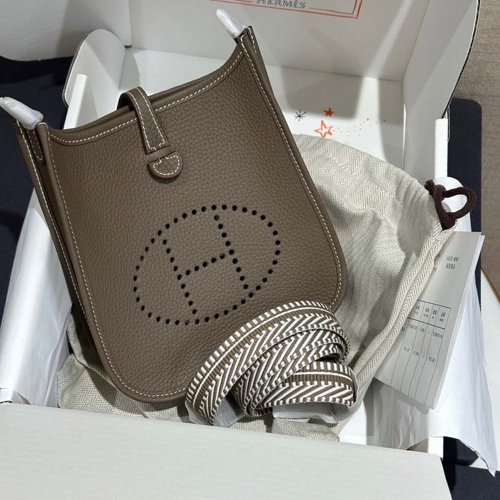 全新未使用 Hermes/爱马仕 大象灰mini Evelyne银扣单肩包  W刻