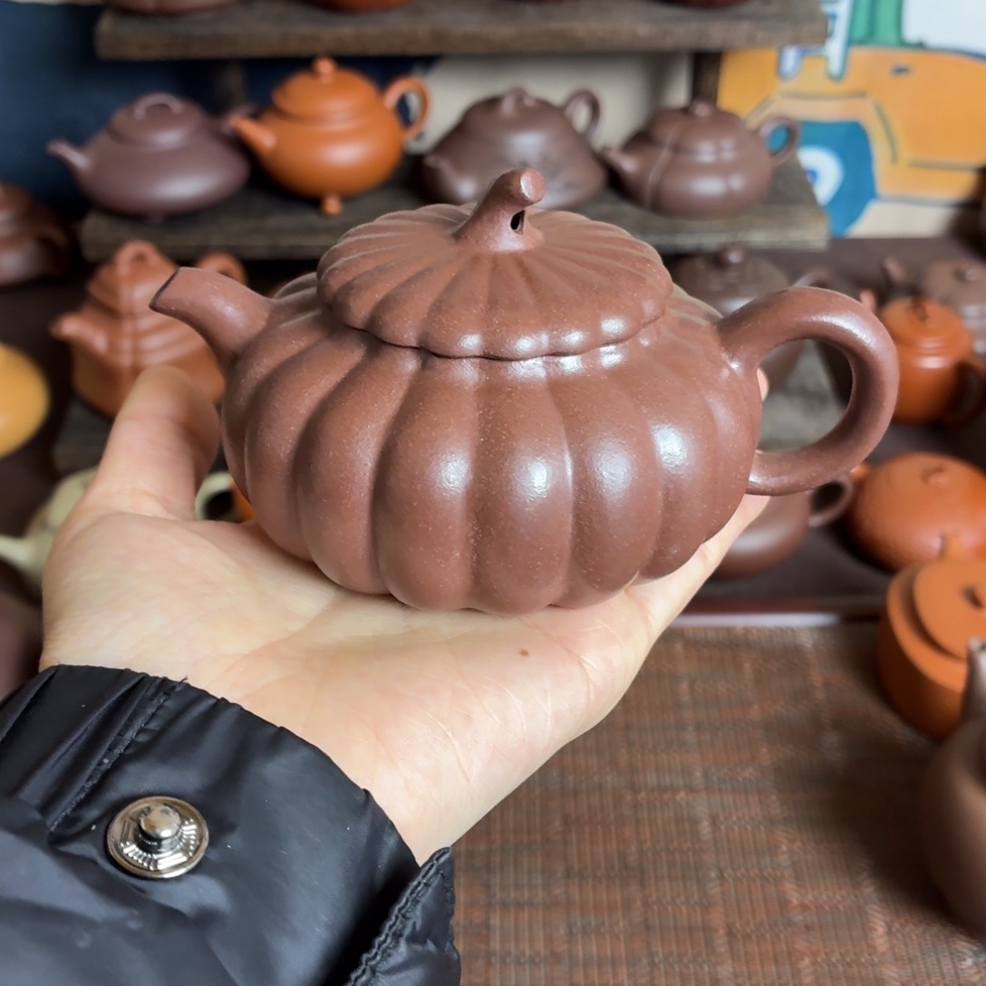 紫砂茶壶紫砂壶。  