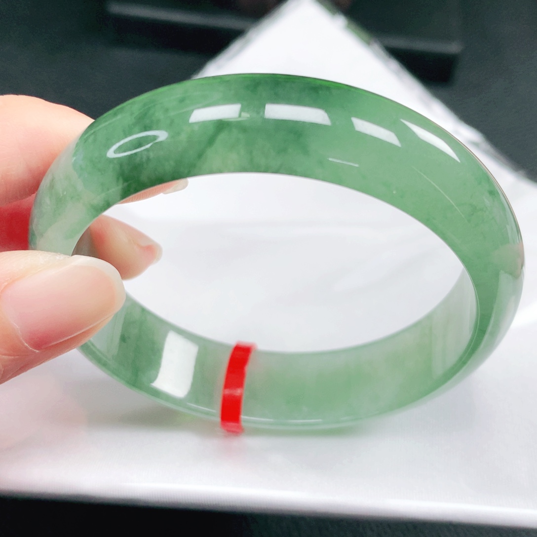 翡翠未镶嵌手镯57圈