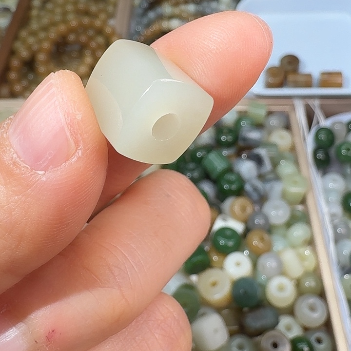 和田玉未镶嵌颈饰1111