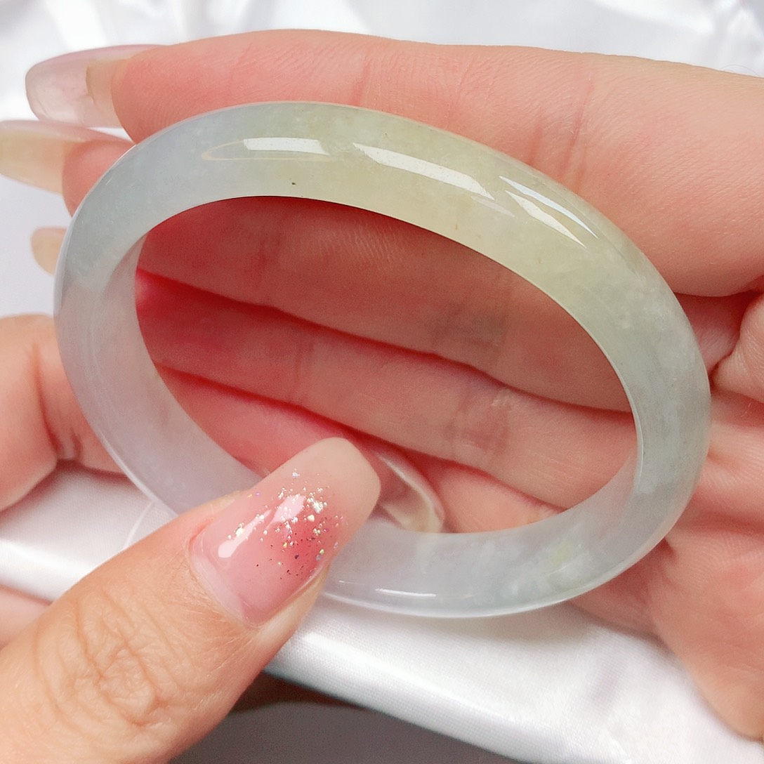 翡翠手镯未镶嵌抖音892