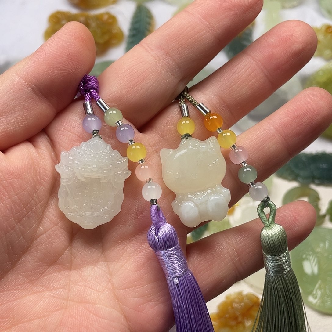 蛇纹石玉未镶嵌颈饰