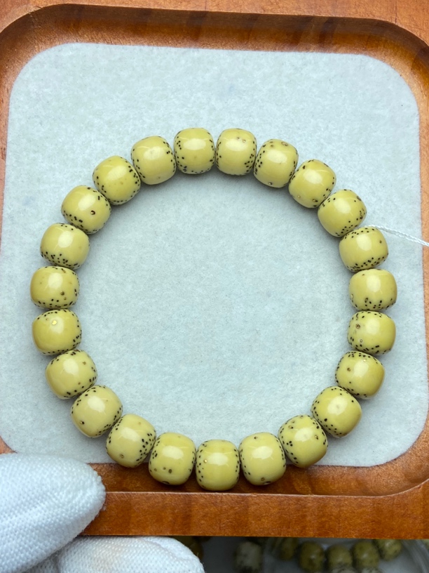 10/9孤品头条原生态通体半壁同枝果