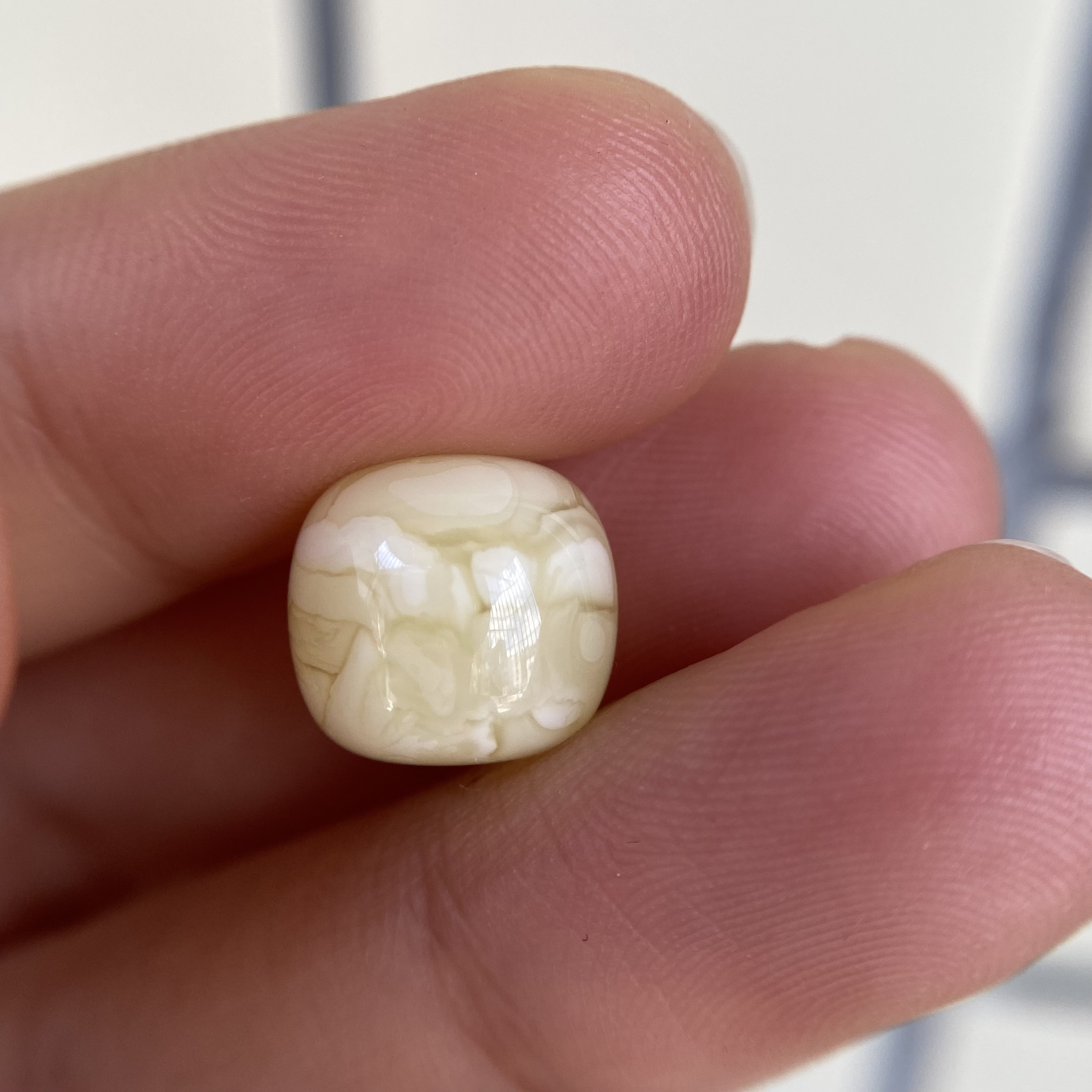 蜜蜡千层老型配饰11.6×10.7mm，飘花无优化保天然