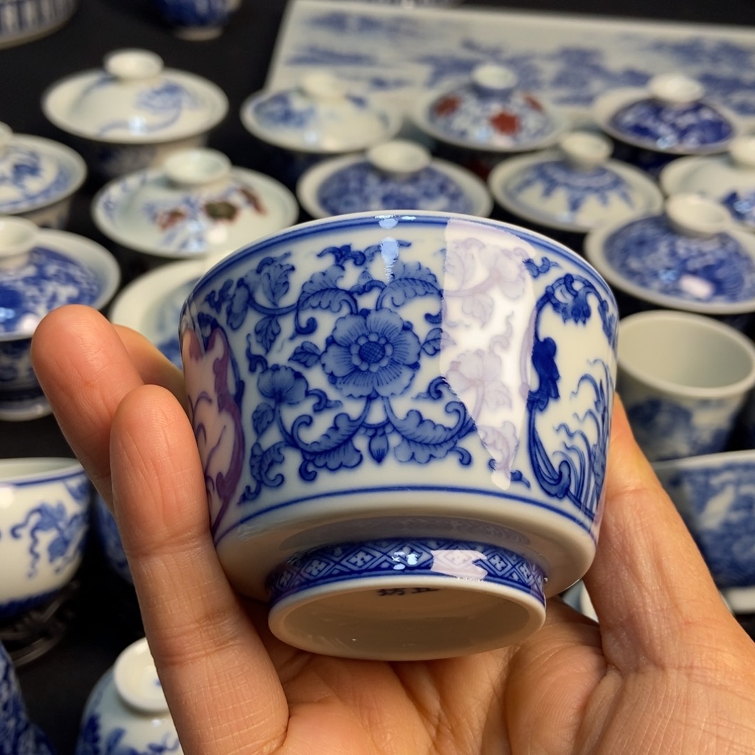 y***g陶瓷柴青花马蹄主人杯