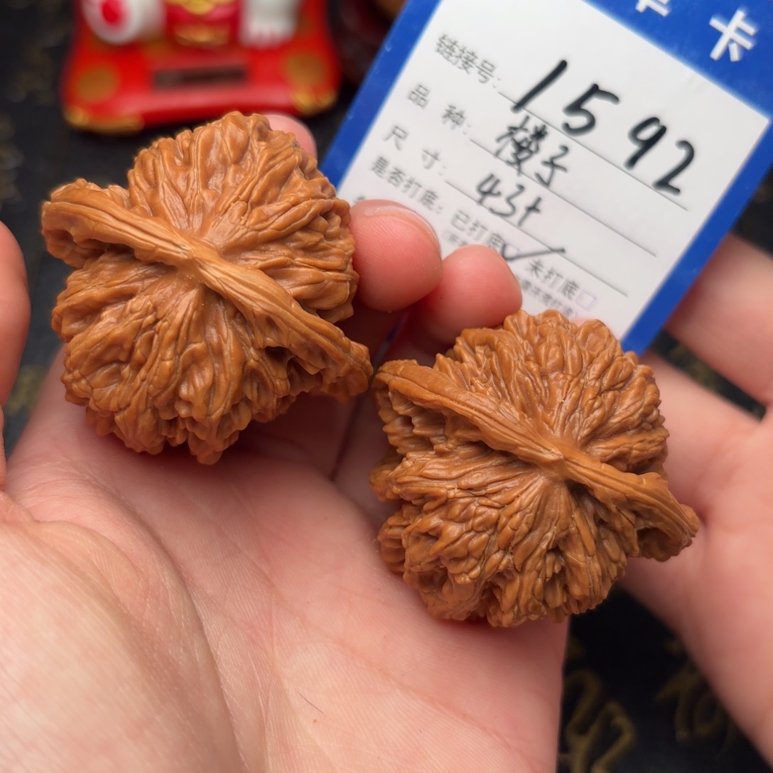 文玩核桃吊坠楼子