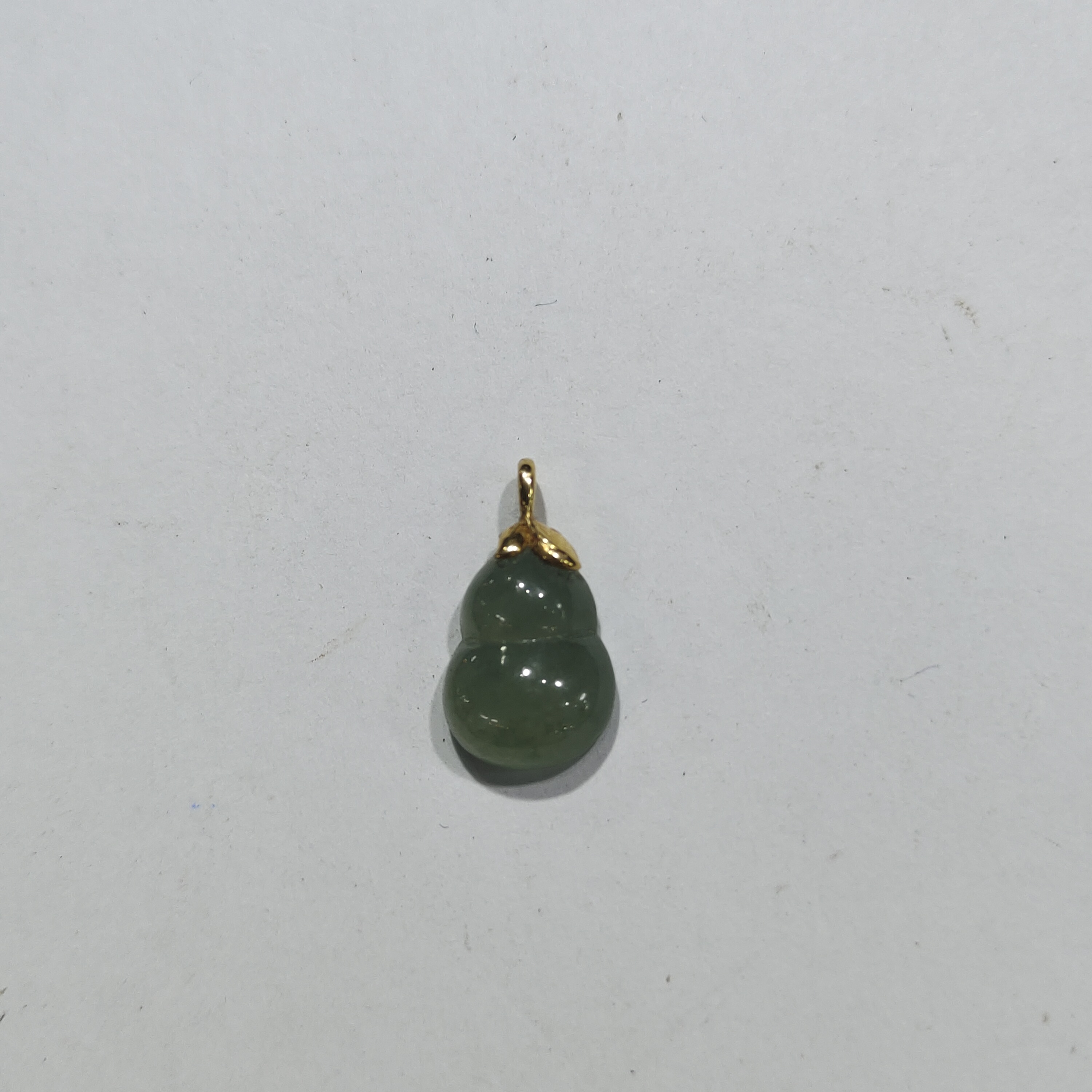 18金镶嵌葫芦吊坠，种老水足，胶感十足，晶莹剔透，上身效果超赞