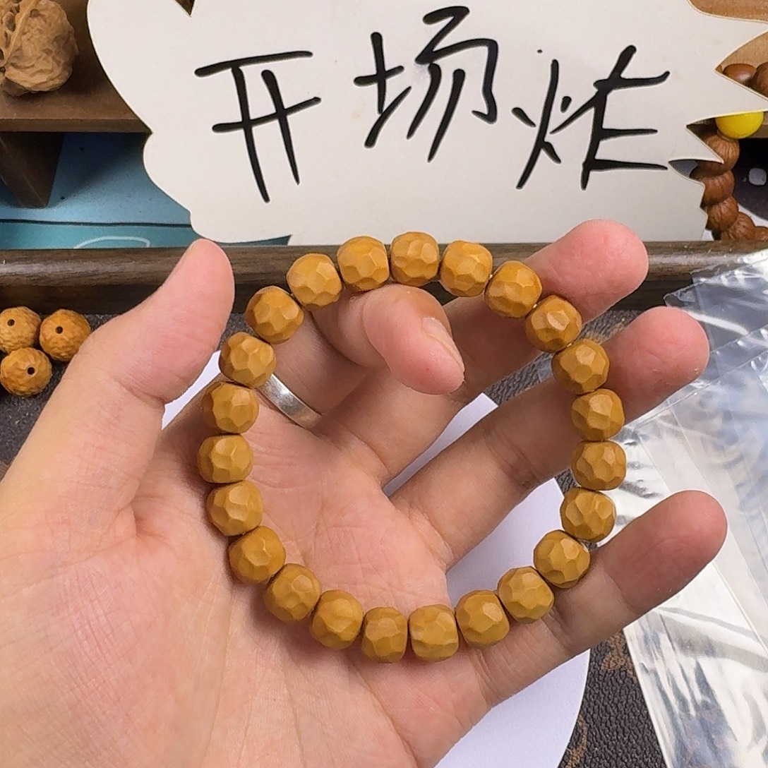 猴头核桃手串奶酪