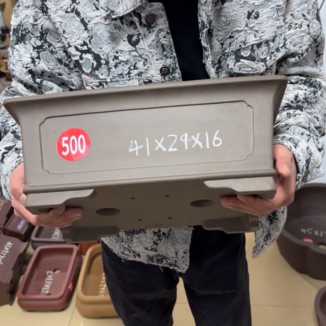 紫砂花盆呜呜呜呜