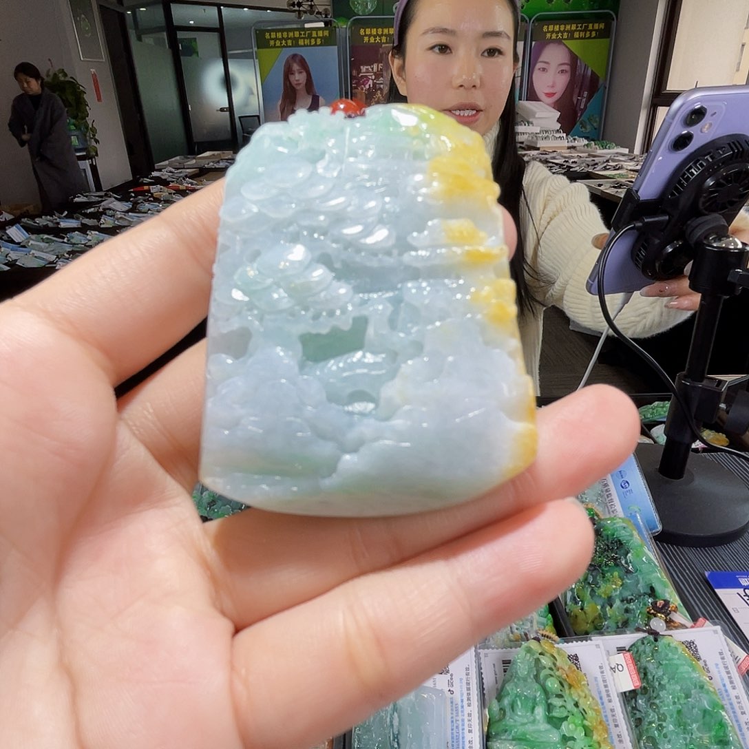 颈饰未镶嵌翡翠一