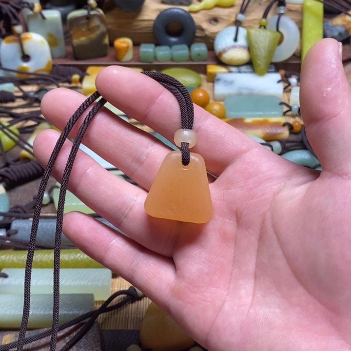 蛇纹石玉挂件未镶嵌葛*强