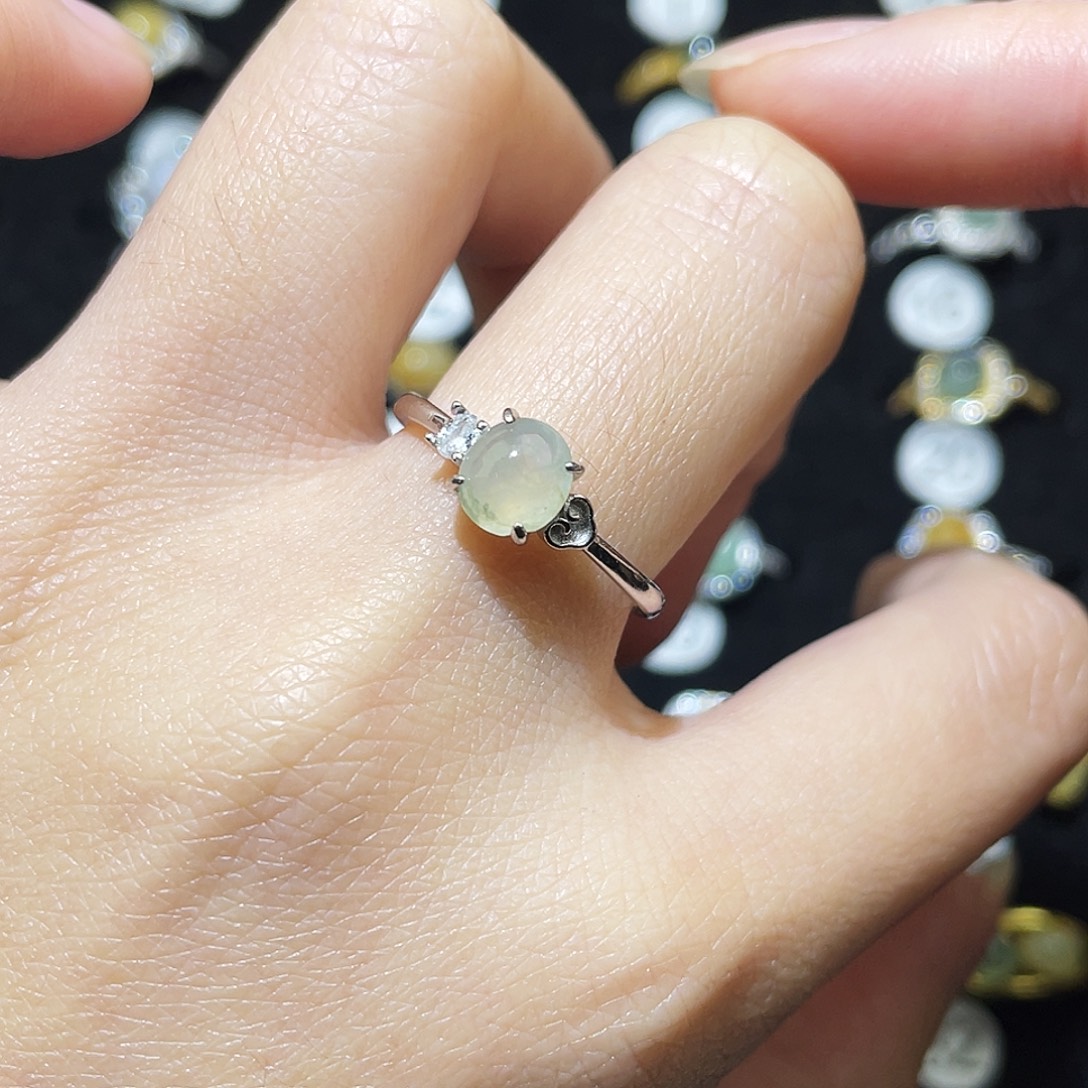 翡翠未镶嵌戒指戒指