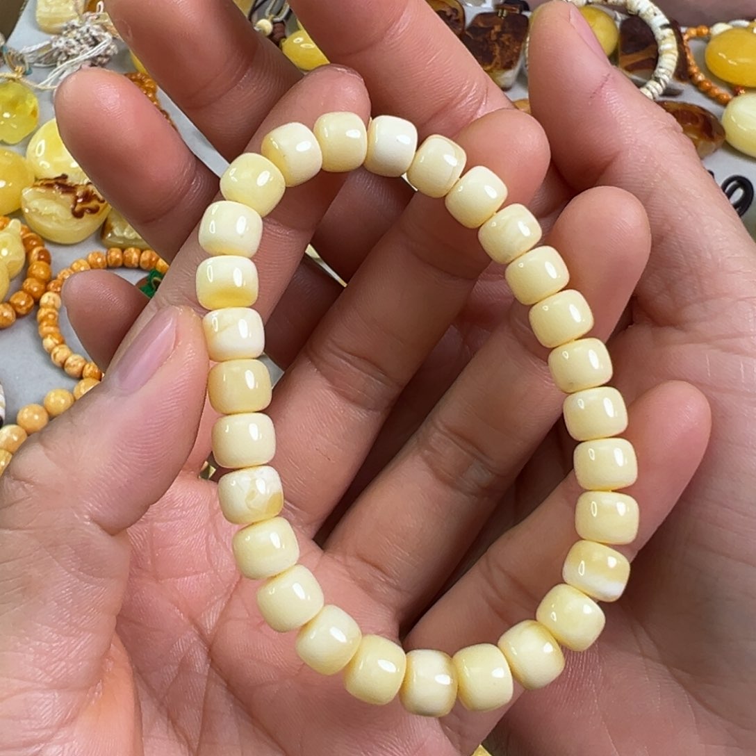 蜜蜡裸石未镶嵌晴*霄蜜蜡