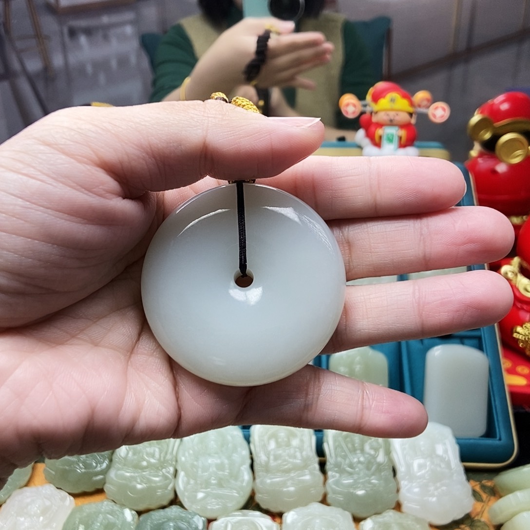 和田玉颈饰未镶嵌²*