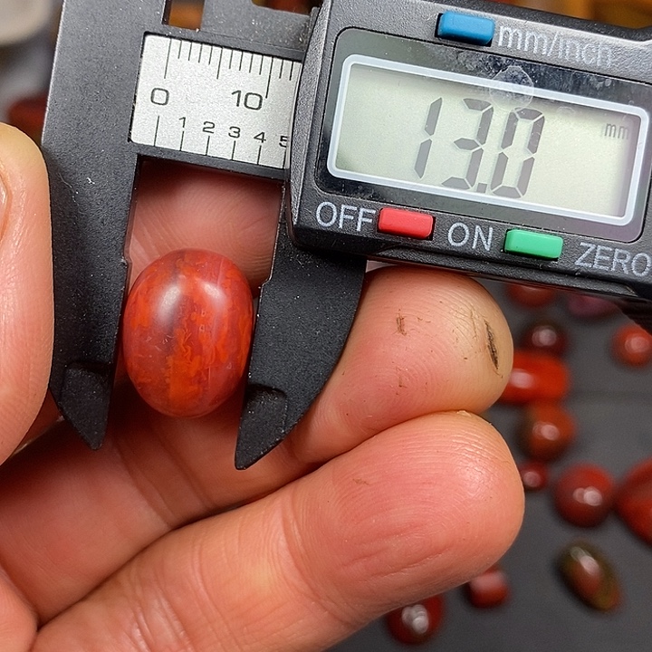 南红玛瑙未镶嵌车挂