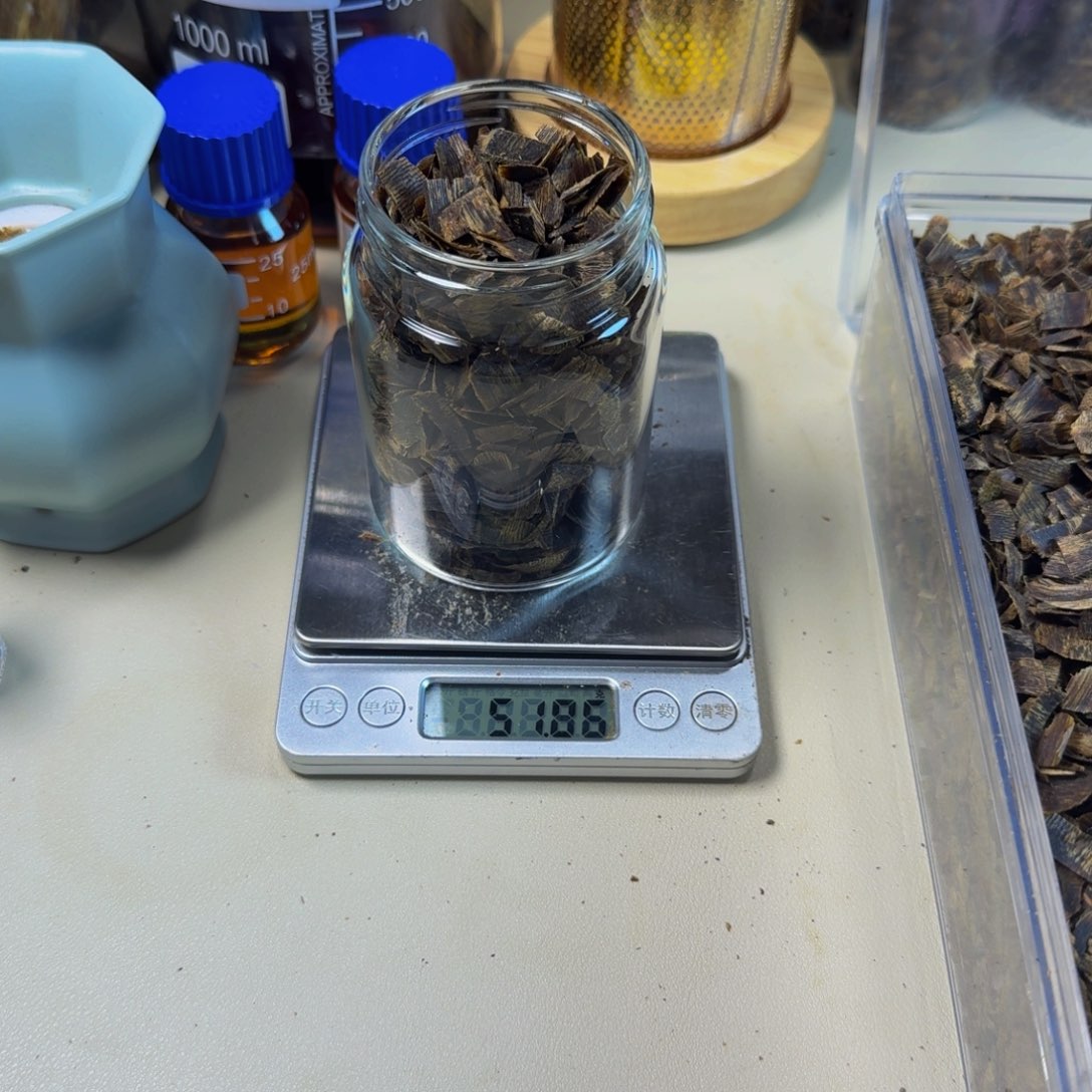 太***升沉香碎屑沉香绿奇楠蓝香沉水切片52g