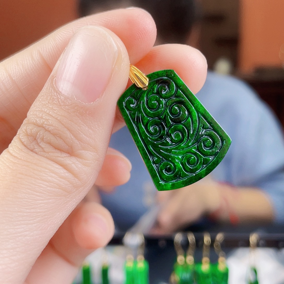 翡翠未镶嵌耳饰饰品