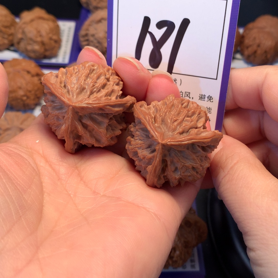 文玩核桃把件181盘山三棱3.6