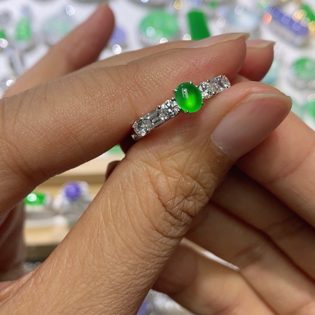 翡翠18K金镶嵌戒指缅甸