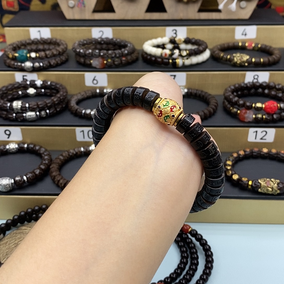 椰蒂吊坠黑金10*5