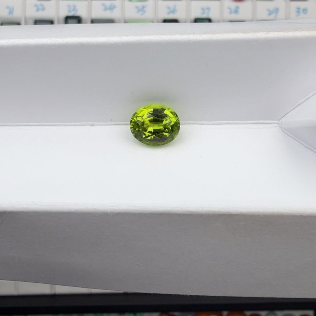 橄榄石笔搁未镶嵌天然