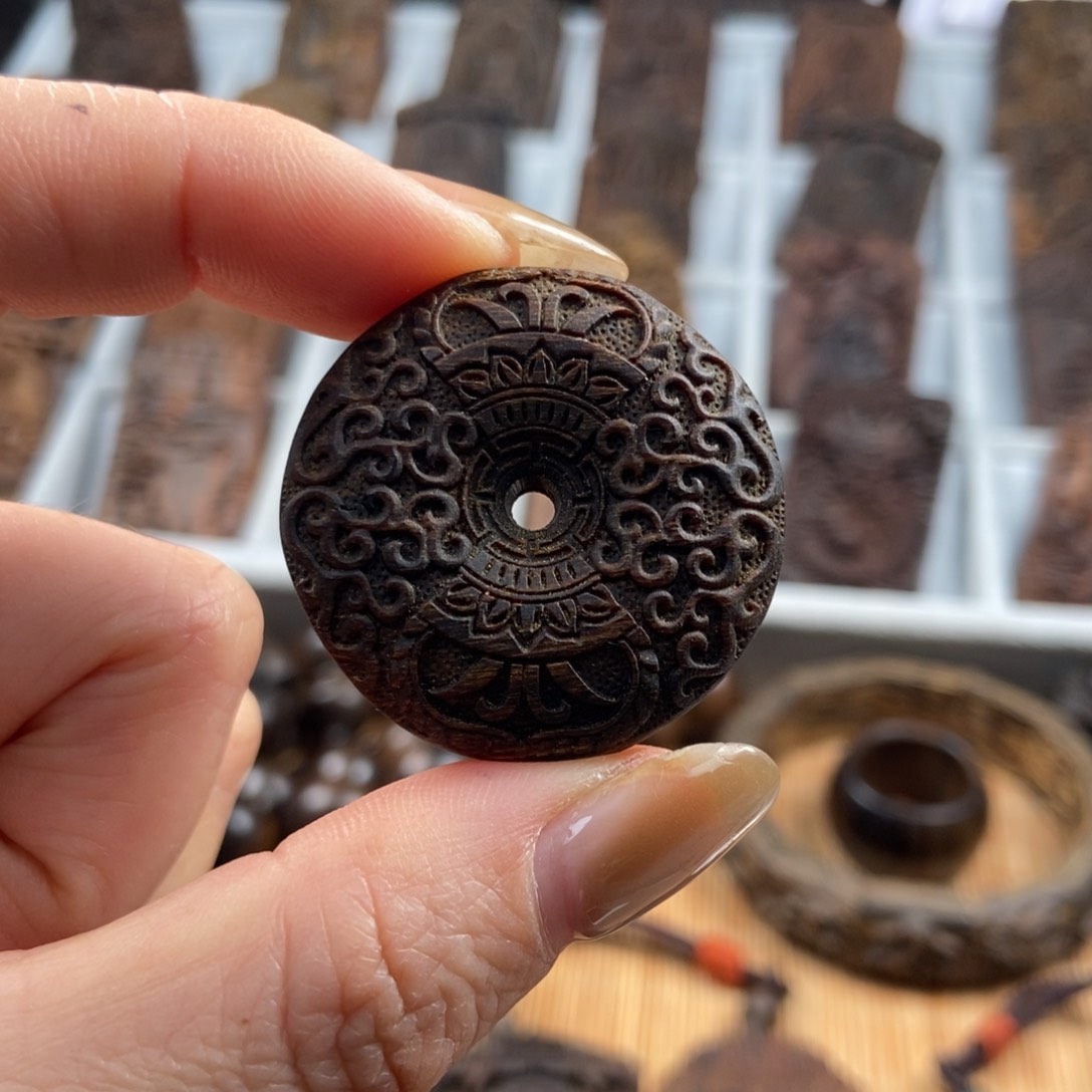 香榧木傻*?越1红土牌子