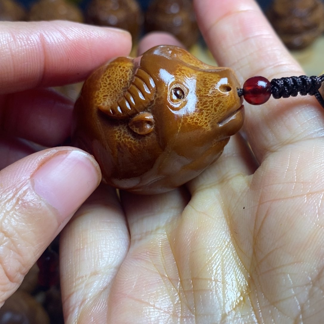 【闪购商品】香榧木橄榄核雕工艺