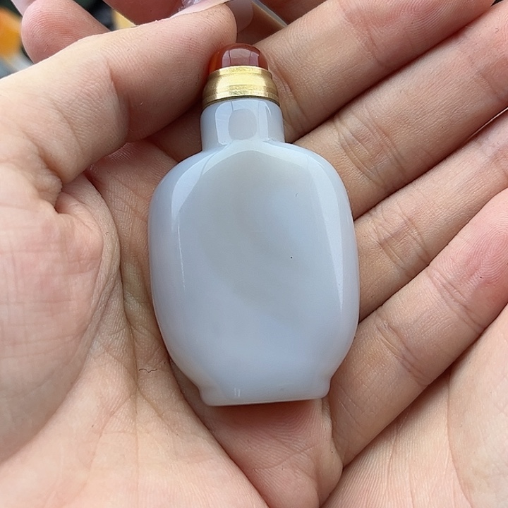 玛瑙手饰未镶嵌秋**藏