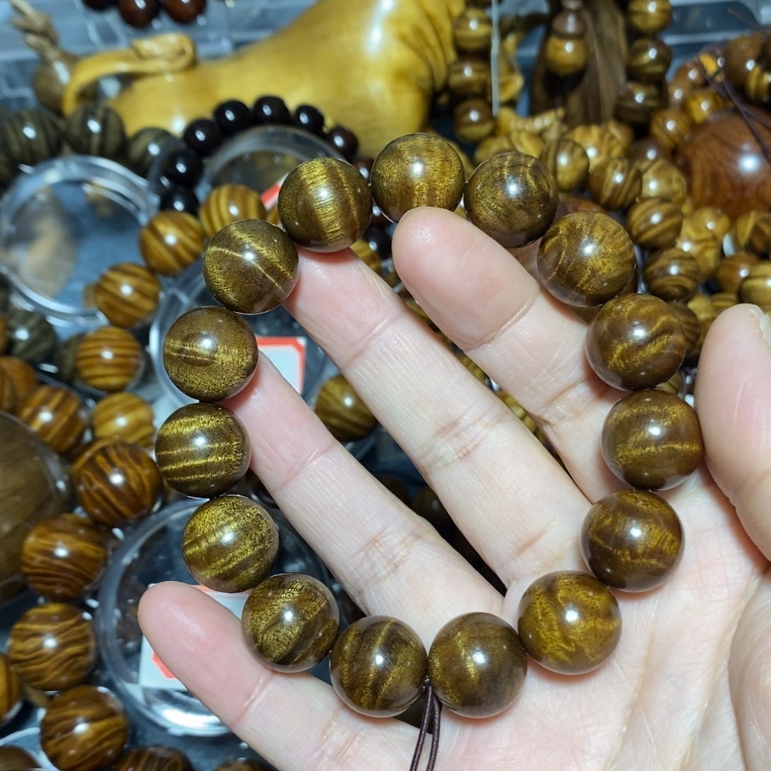 金丝楠木雕工艺品15