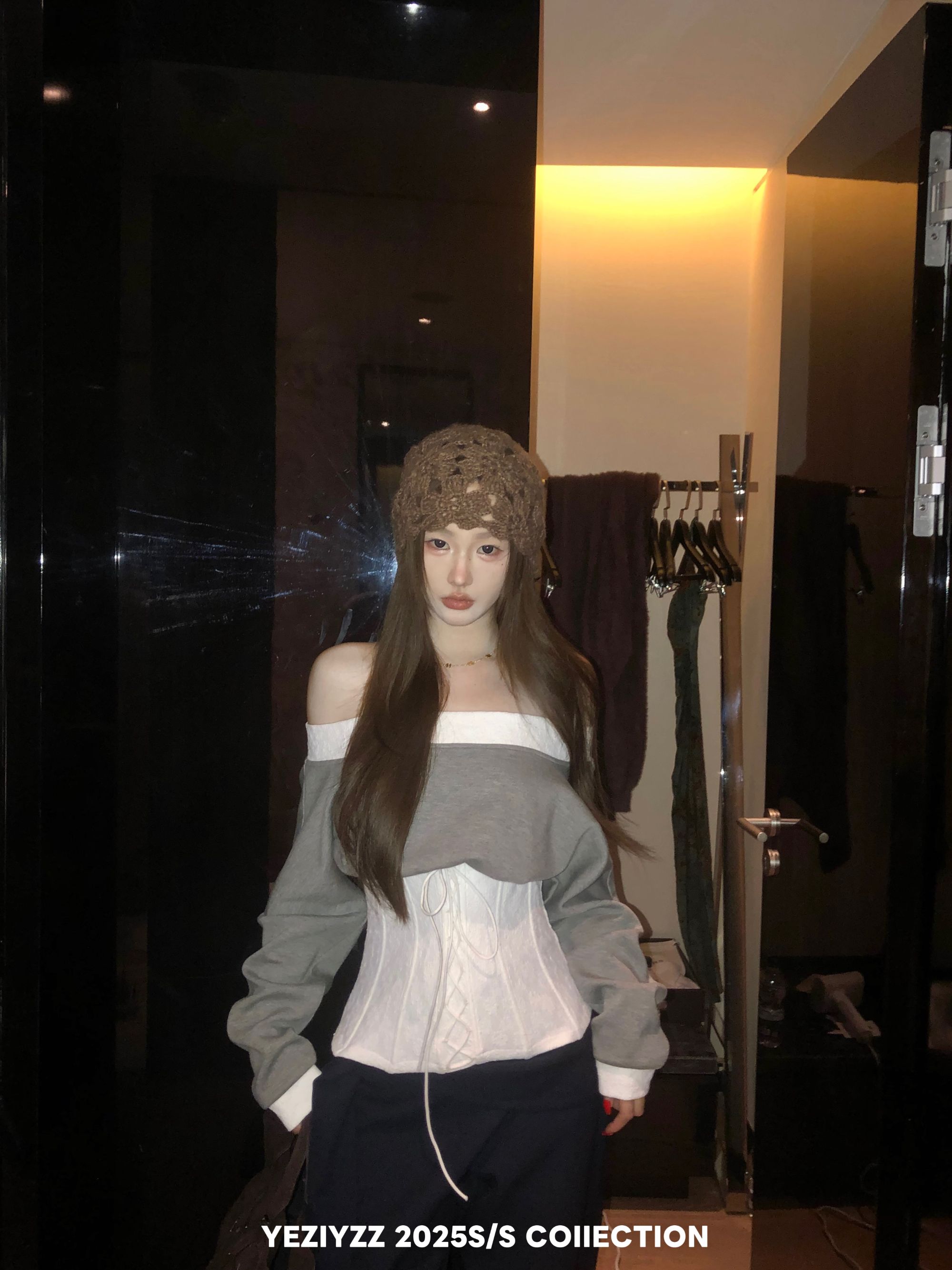 叶子 YEZIYZZ一字肩撞色长袖卫衣女秋季收腰显瘦上衣