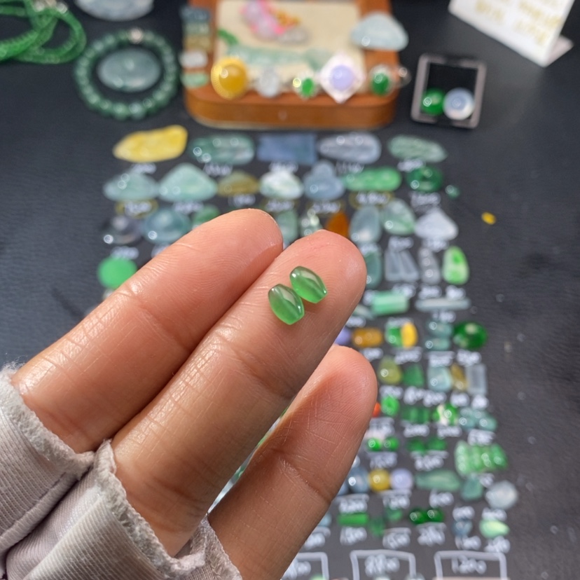 【闪购商品】翡翠挂件未镶嵌珠