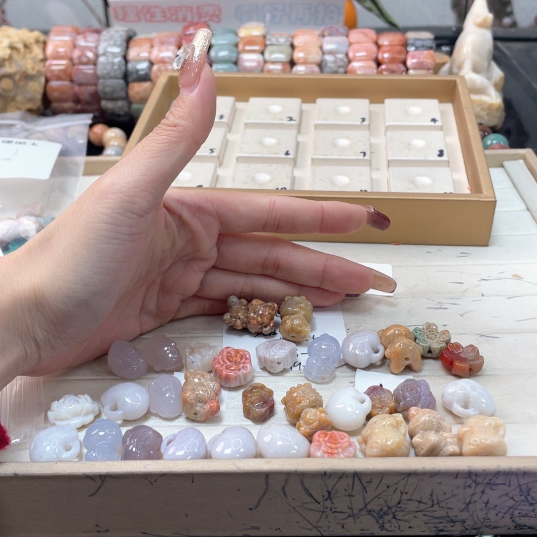 硅化珊瑚（珊瑚玉）手链未镶嵌我***肉454