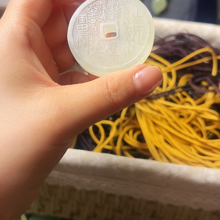 蜗***爬蛇纹石玉合金颈饰