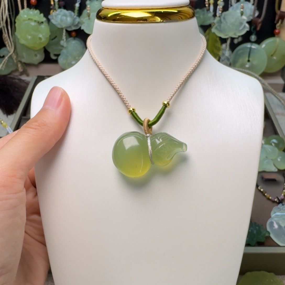 蛇纹石玉项链未镶嵌