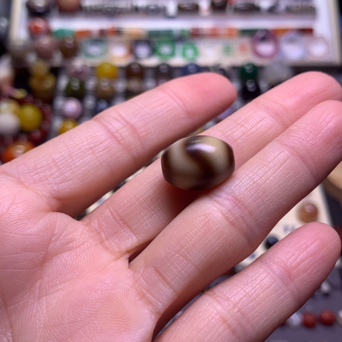 L***·玛瑙/玉髓未镶嵌颈饰