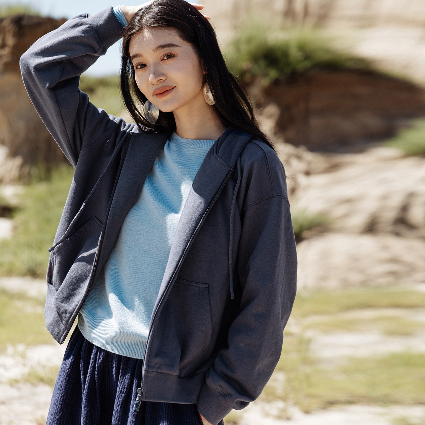 578朵/毛圈棉连帽开襟落肩长袖卫衣女慵懒简约新款休闲外套
