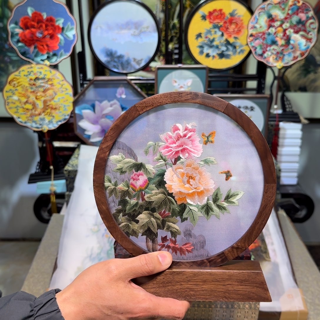 刺绣刺绣工艺精湛