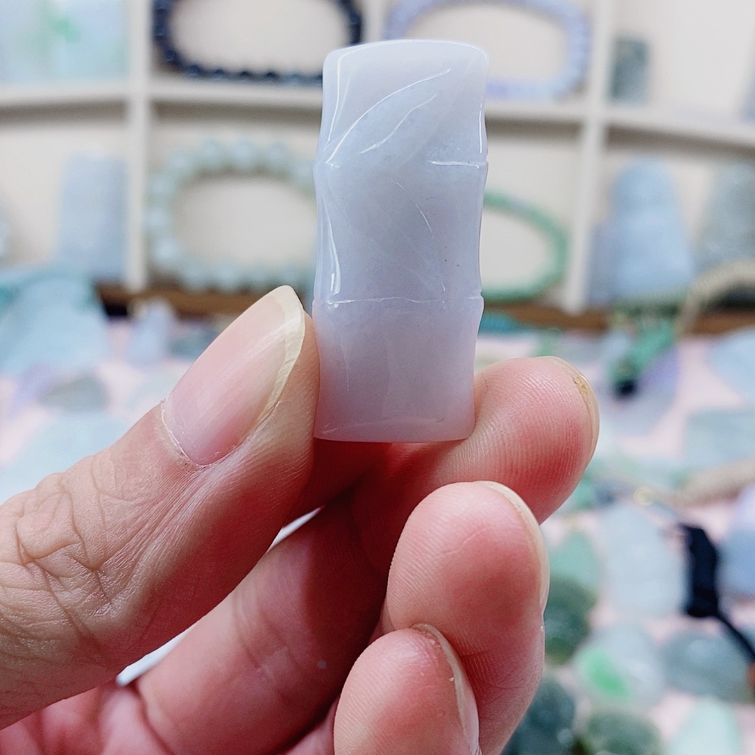吊坠(不含链)未镶嵌翡翠天然