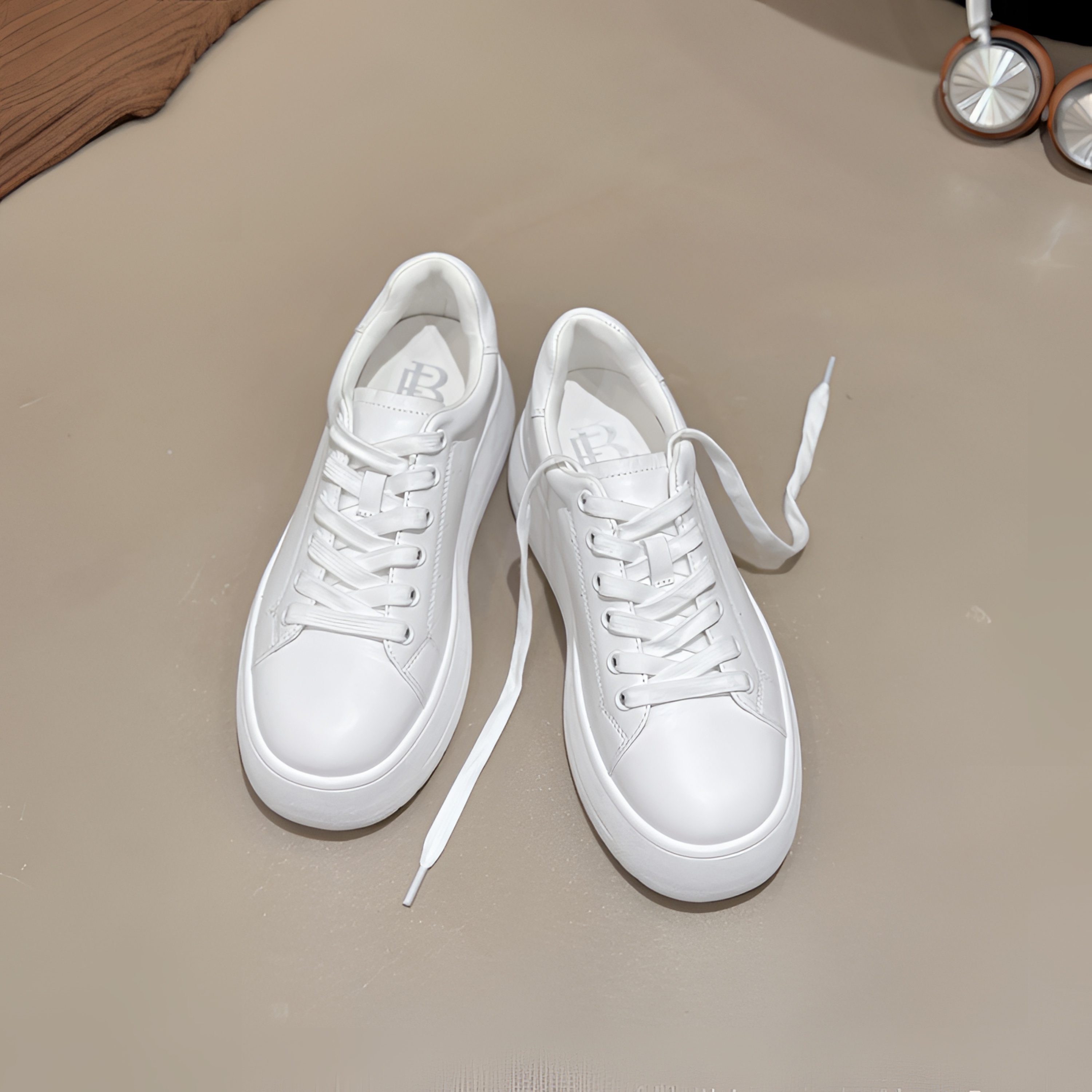 【香妹】轻奢欧版2025秋新款进口牛皮时尚厚底板鞋简约大方百搭秀气