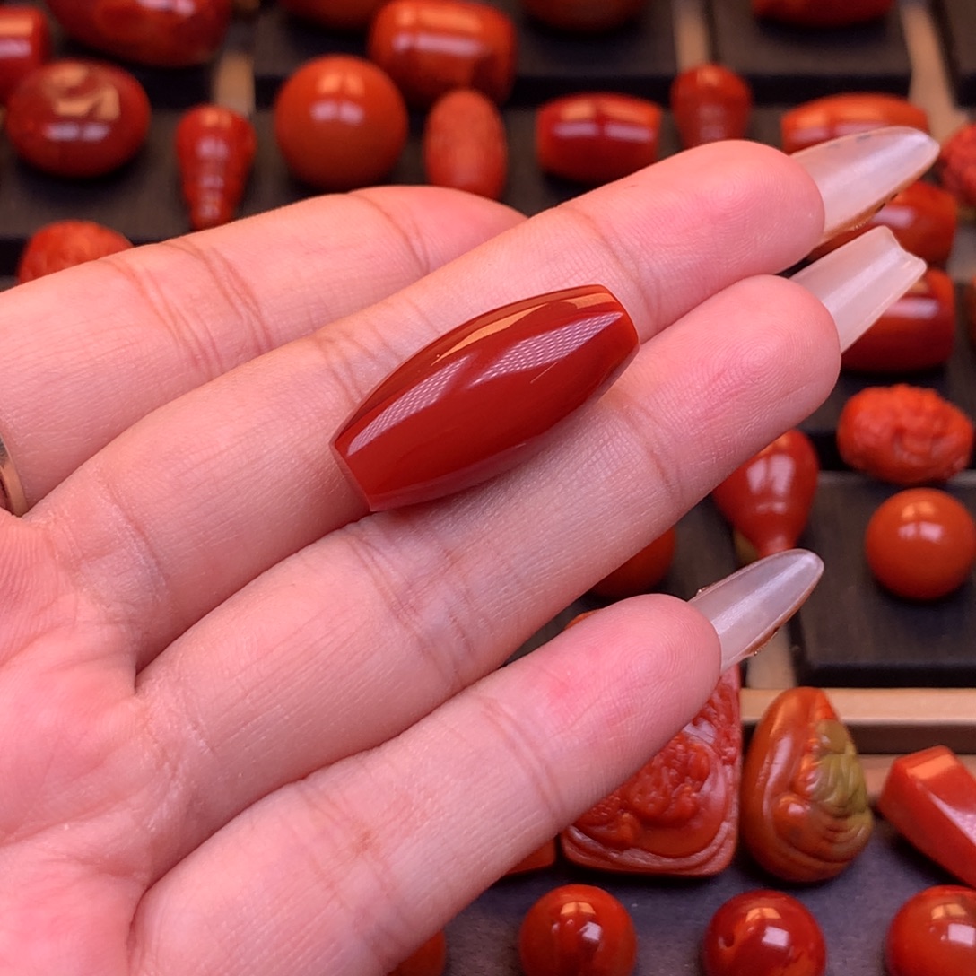 南红玛瑙未镶嵌川料原矿高品筒珠12mm