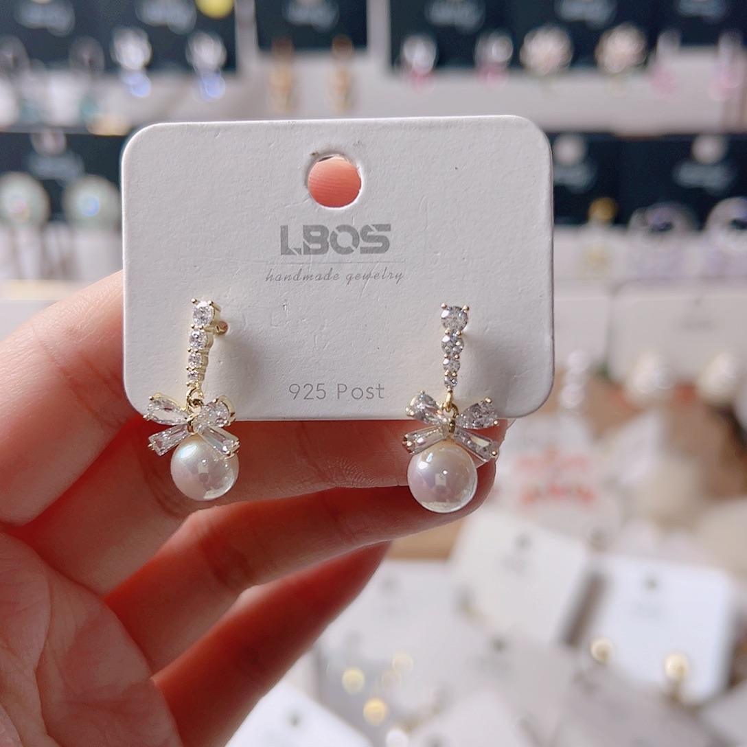 锆石纯铜合金耳环的