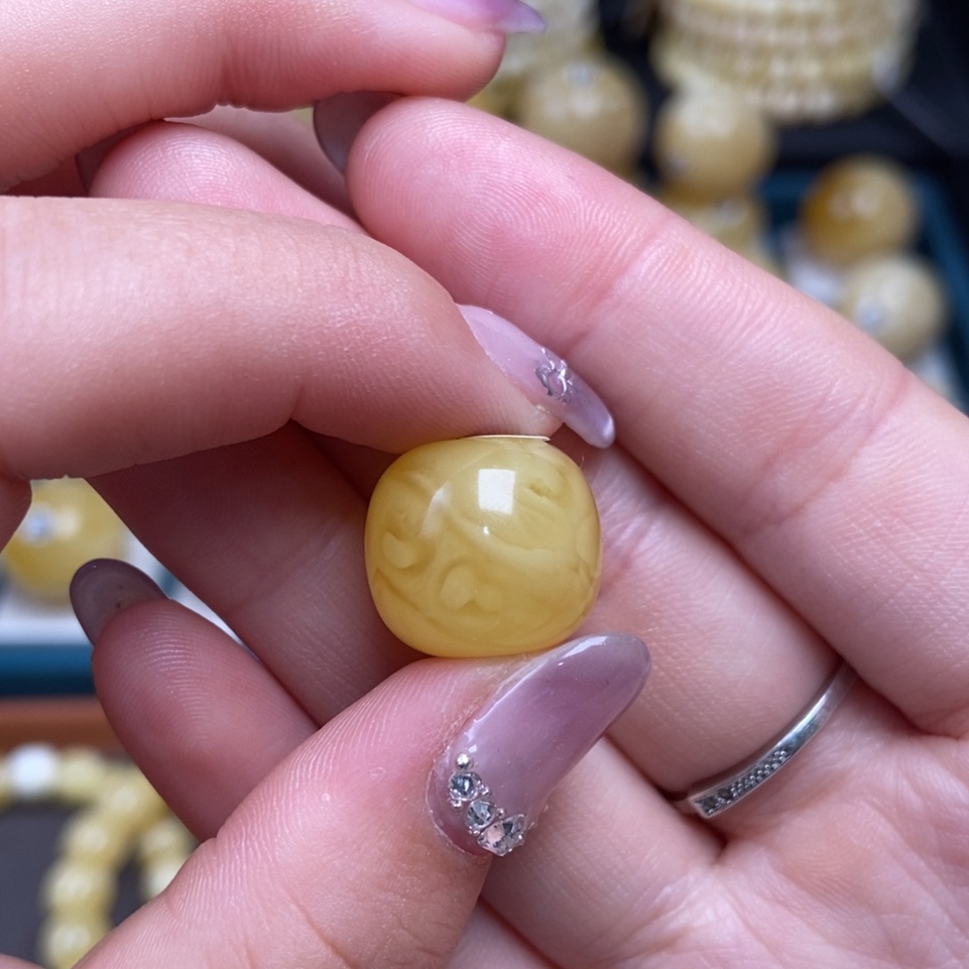 蜜蜡未镶嵌珠宝奇石15.2*13.6mm