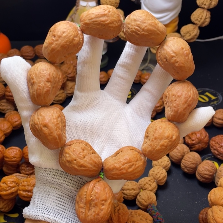 你***忆文玩核桃手串白菜