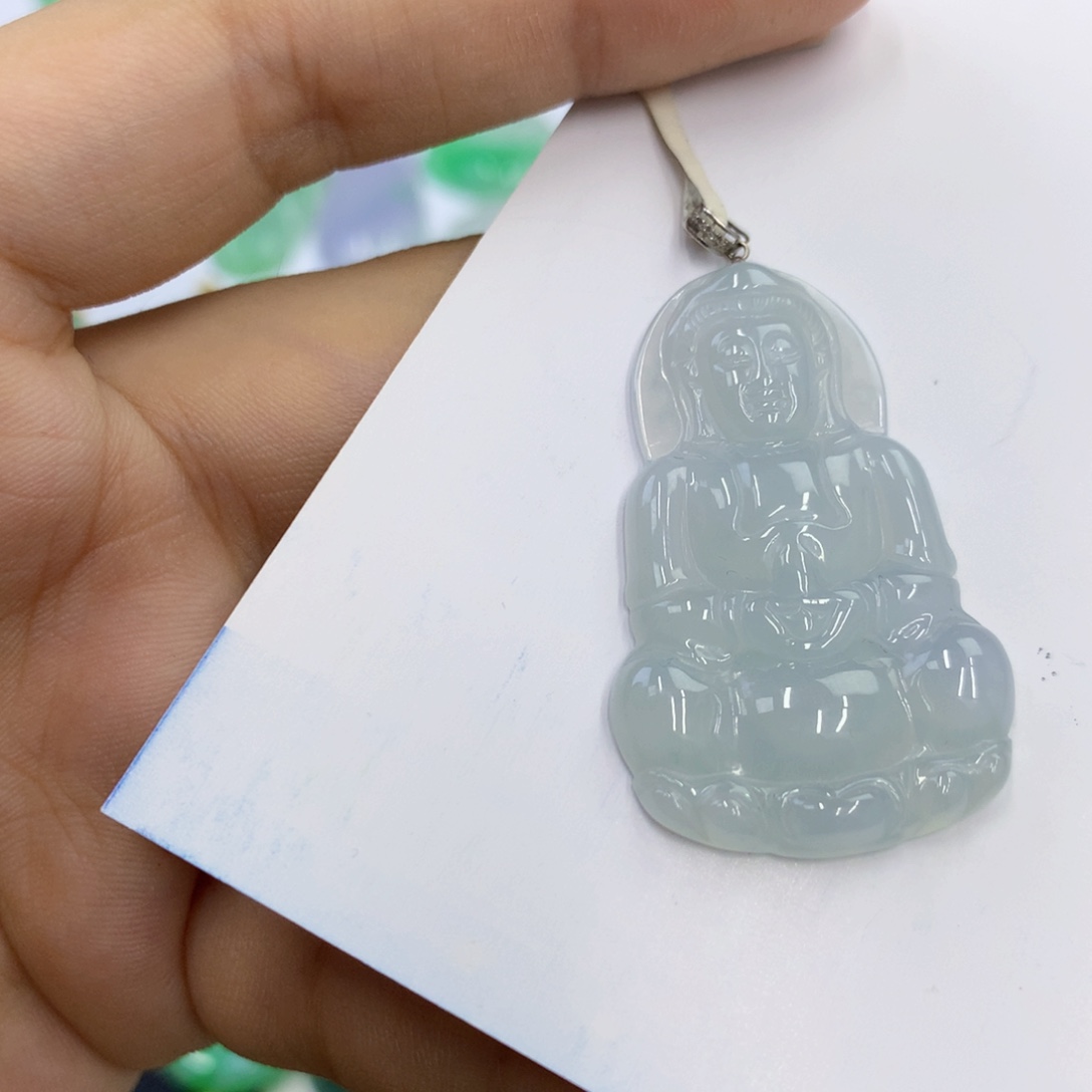 翡翠18K金镶嵌颈饰翡翠