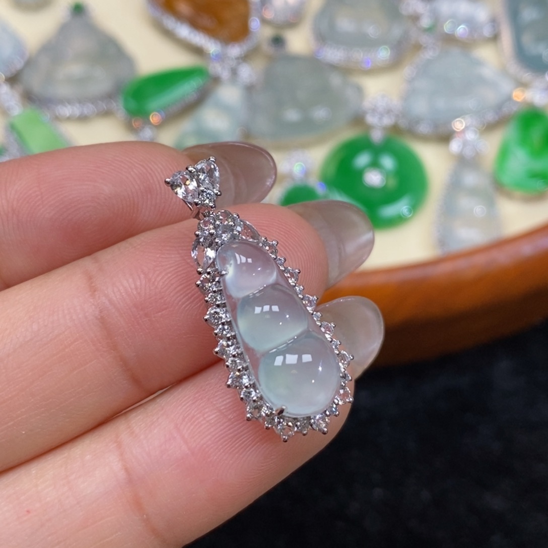 翡翠吊坠(赠链)18K金镶嵌项*糖