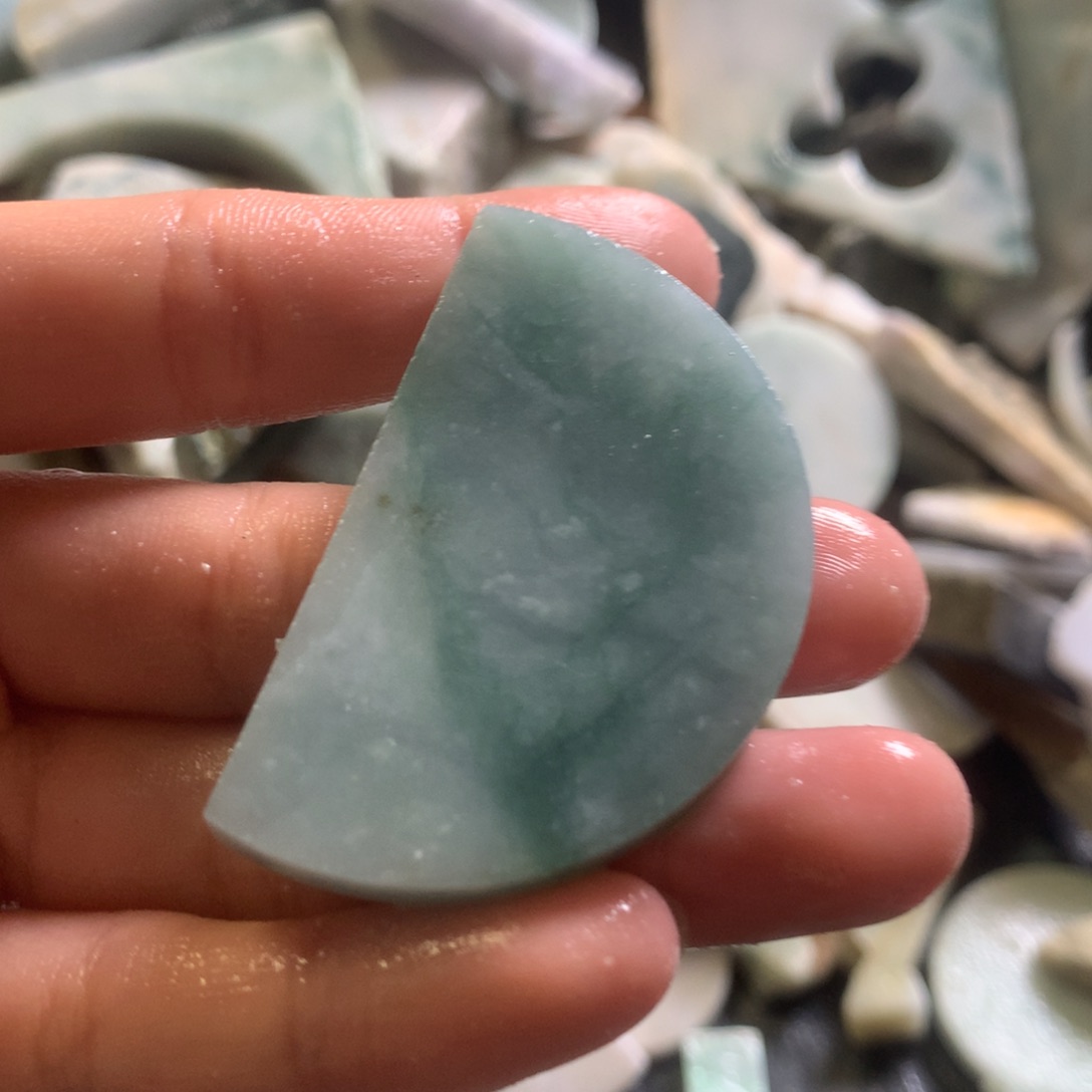 翡翠颈饰未镶嵌缅甸翡翠