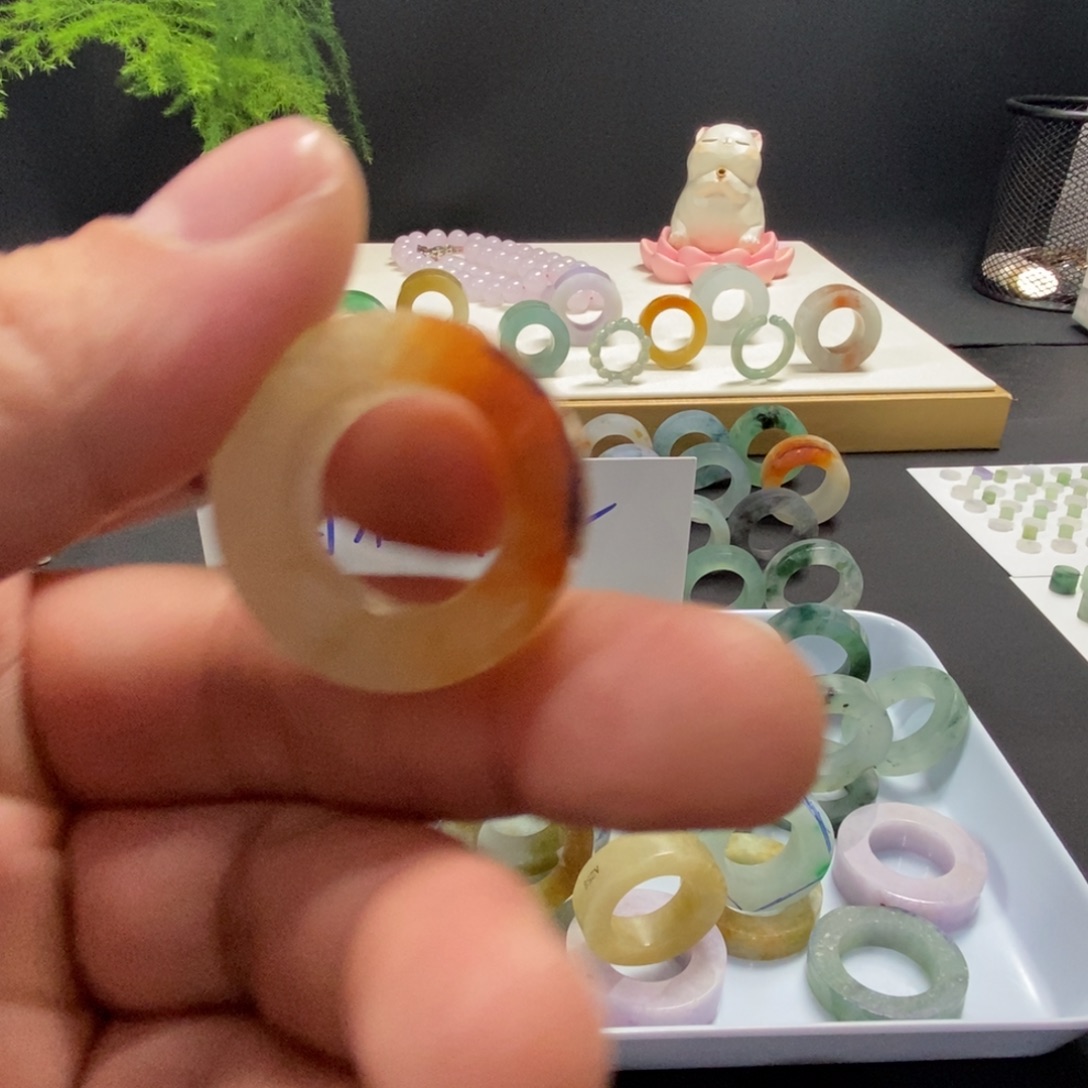 锦****定制翡翠未镶嵌翡翠