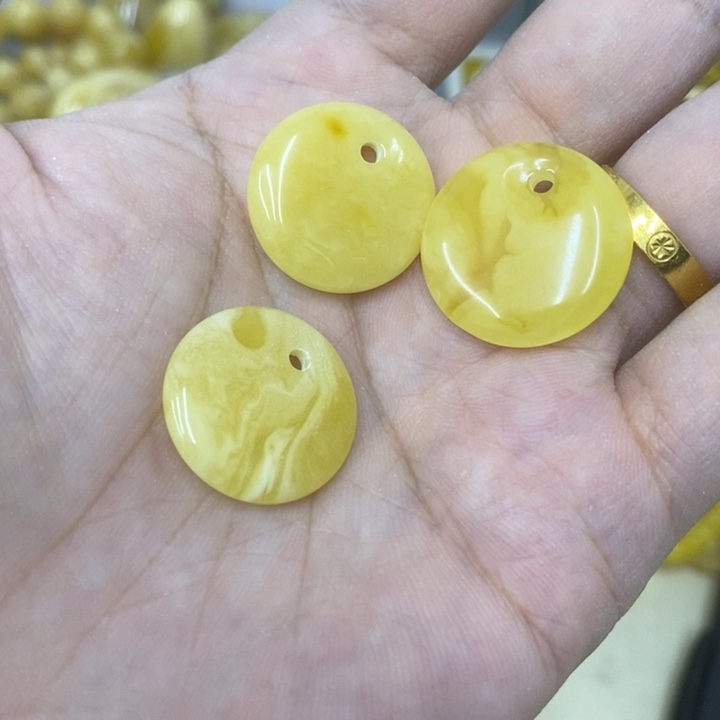 蜜蜡未镶嵌裸石多样性发货其一