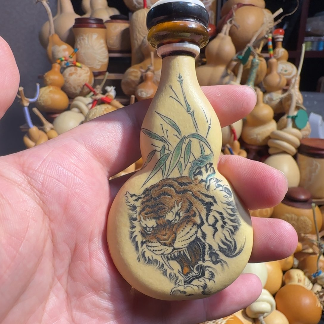 ￴***7有机玻璃龙虎扁针刺